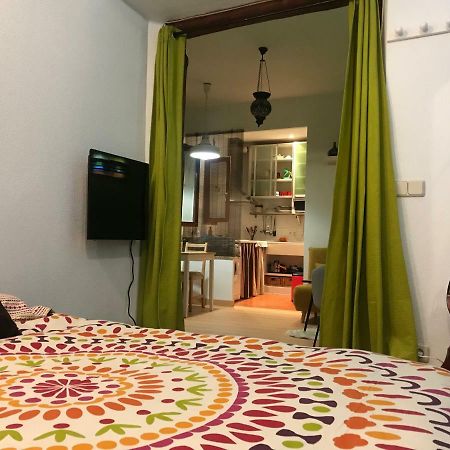 Apartamento En Corrala Madrid Eksteriør billede
