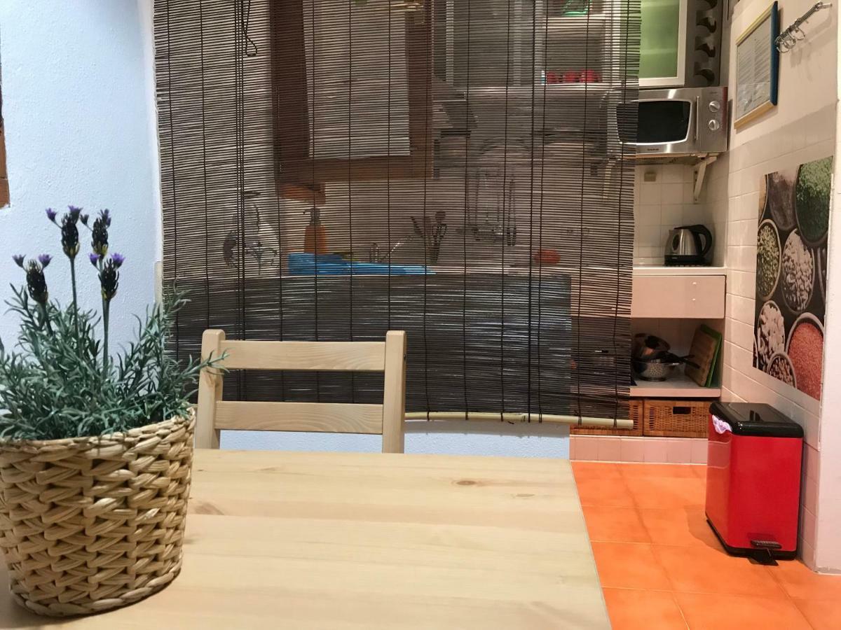 Apartamento En Corrala Madrid Eksteriør billede